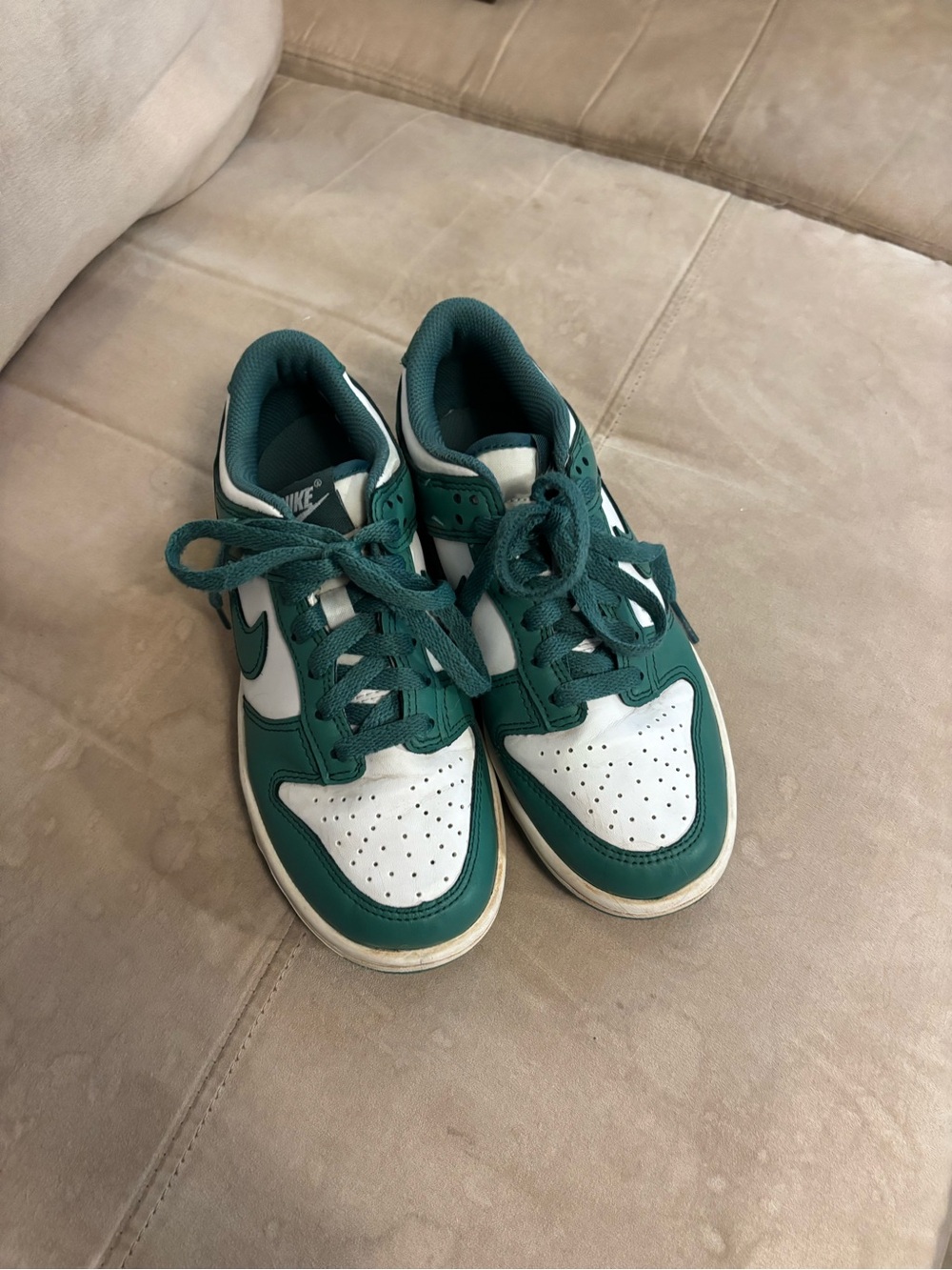 Nike Kids White and Green Low-Top Sneakers
